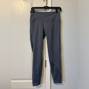 NWOT Victoria’s Secret Victoria Sport Grey Leggings Design and Sheer Panel | M
